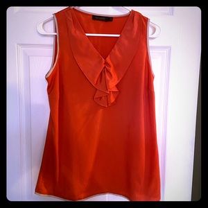 Sleeveless dress shirt